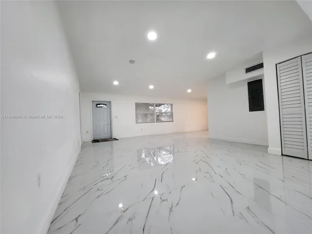 9900 SW 45th St, Miami FL 33165