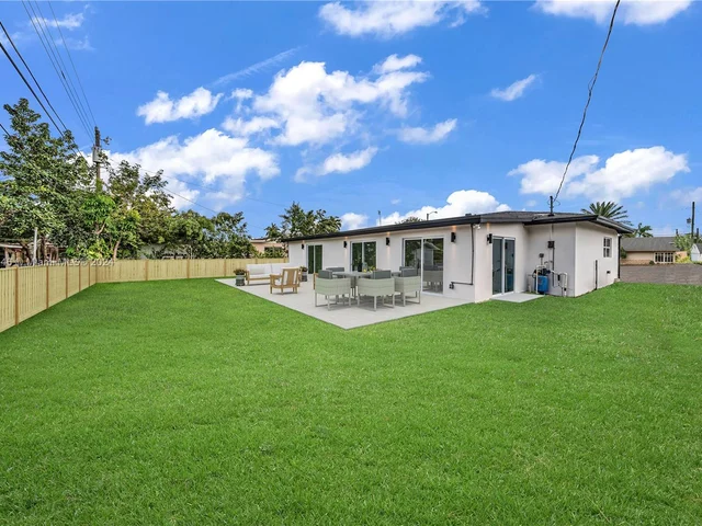 9900 SW 45th St, Miami FL 33165