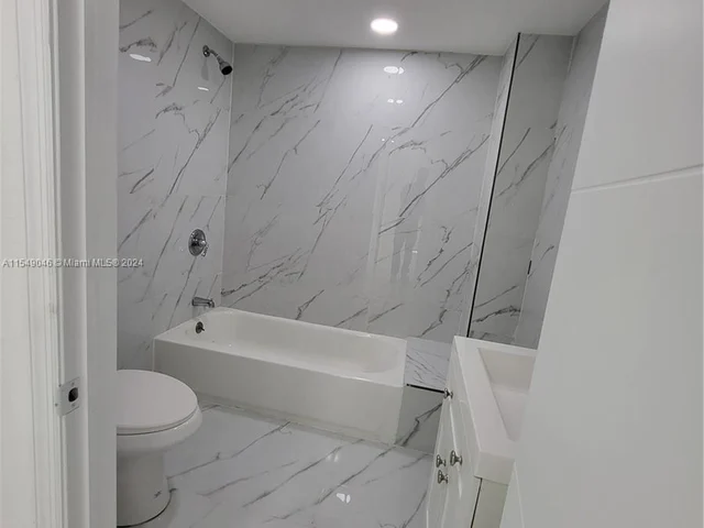 9900 SW 45th St, Miami FL 33165