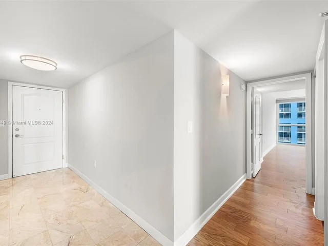 2101 Brickell Ave # 906, Miami FL 33129
