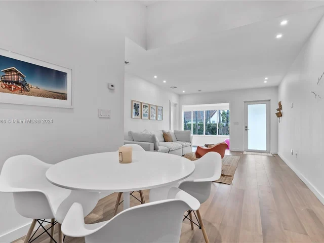 12 Farrey ln, Miami Beach FL 33139