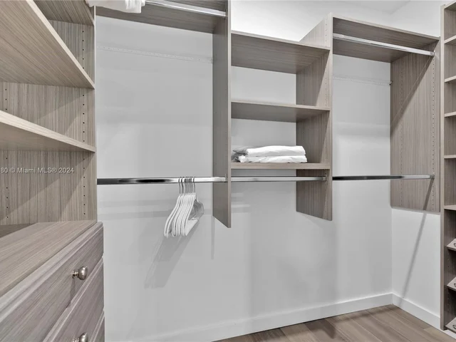 12 Farrey ln, Miami Beach FL 33139