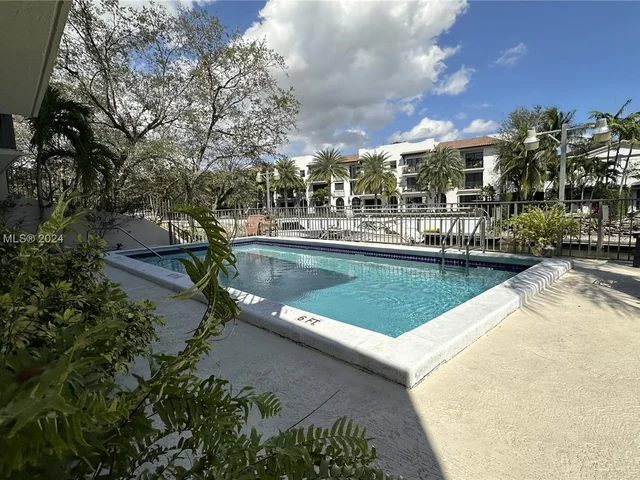 5201 Orduna Drive # 7, Coral Gables FL 33146