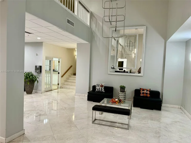 2780 NE 183rd St # 302, Aventura FL 33160