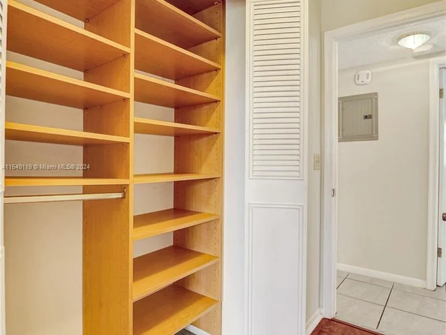 1024 SE 3rd Ave # 305, Dania Beach FL 33004