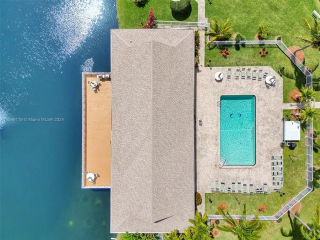 1024 SE 3rd Ave # 305, Dania Beach FL 33004