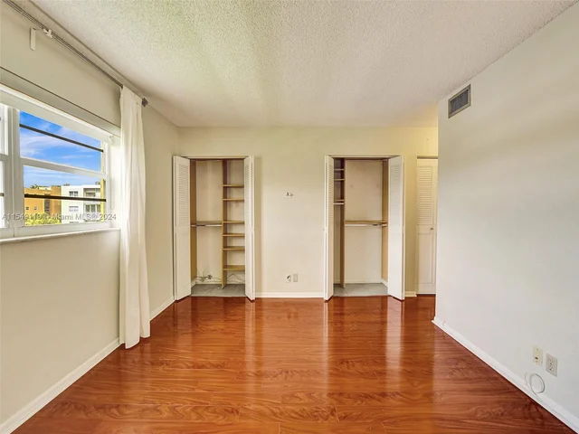 1024 SE 3rd Ave # 305, Dania Beach FL 33004