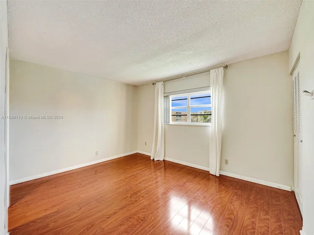 1024 SE 3rd Ave # 305, Dania Beach FL 33004