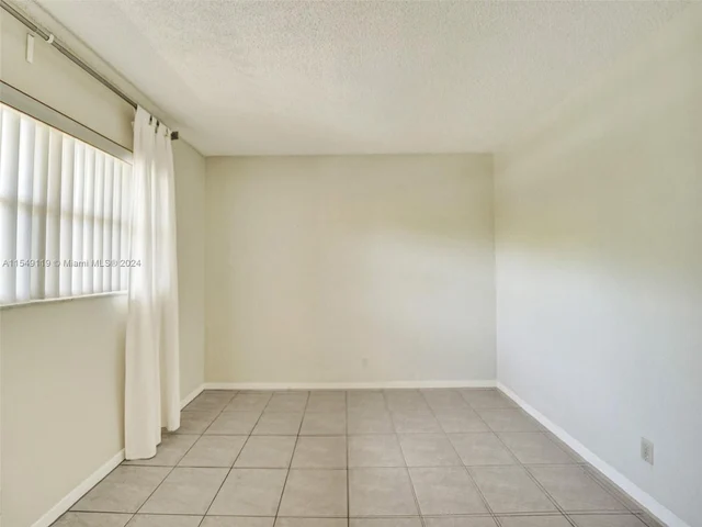 1024 SE 3rd Ave # 305, Dania Beach FL 33004