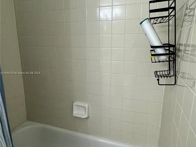 910 Constitution Dr # 910E, Homestead FL 33034