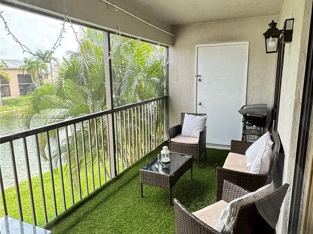 910 Constitution Dr # 910E, Homestead FL 33034