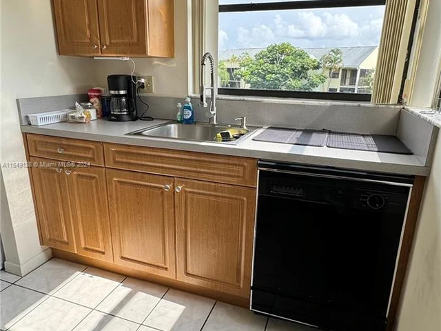 910 Constitution Dr # 910E, Homestead FL 33034