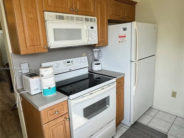 910 Constitution Dr # 910E, Homestead FL 33034