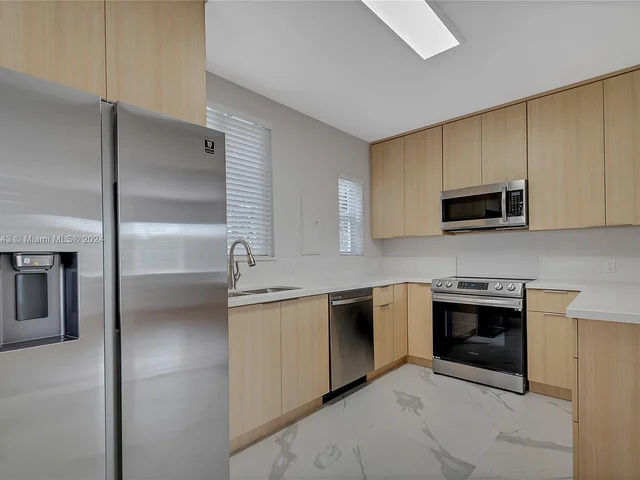 3783 SW 27th St # 0, Miami FL 33134