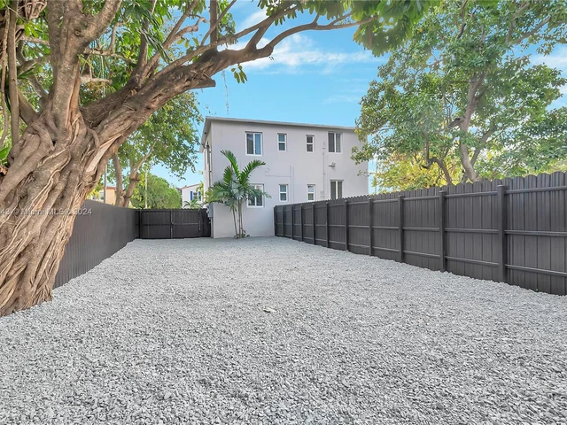 3783 SW 27th St # 0, Miami FL 33134