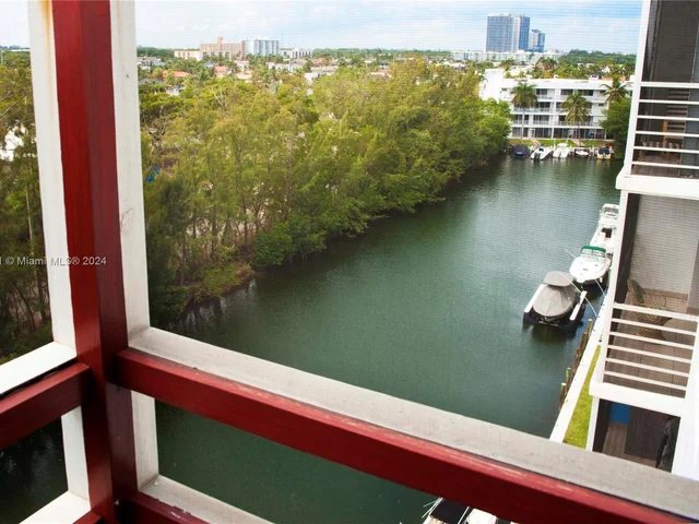 3660 NE 166th St # 802, North Miami Beach FL 33160