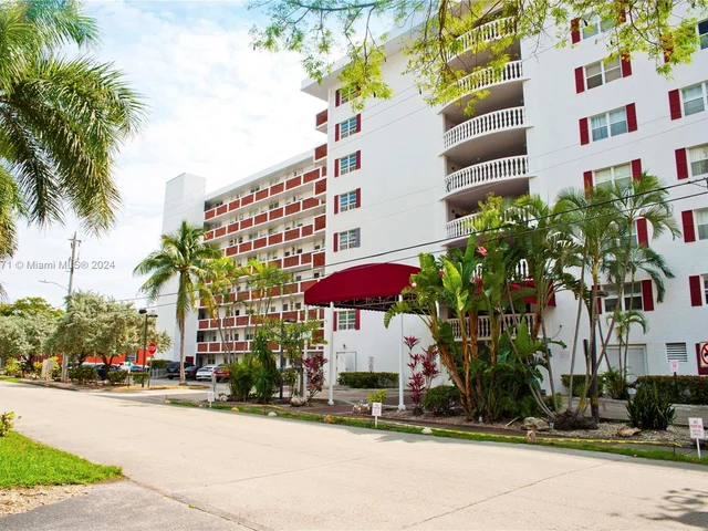 3660 NE 166th St # 802, North Miami Beach FL 33160