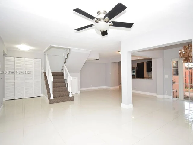 14 Chestnut Cir, Cooper City FL 33026