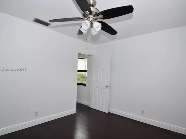 14 Chestnut Cir, Cooper City FL 33026