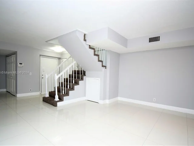 14 Chestnut Cir, Cooper City FL 33026