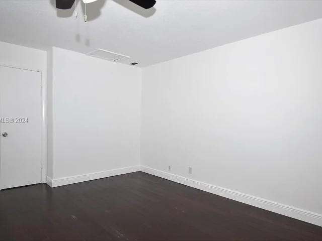 14 Chestnut Cir, Cooper City FL 33026