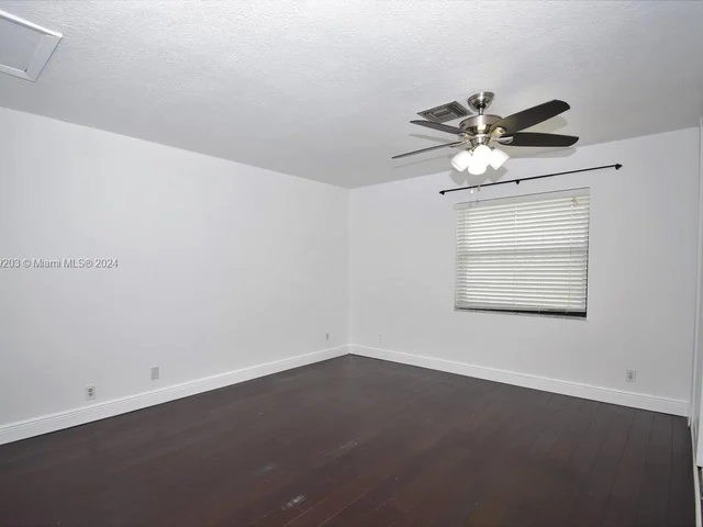 14 Chestnut Cir, Cooper City FL 33026