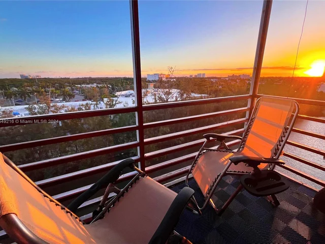 3660 NE 166th St # 802, North Miami Beach FL 33160