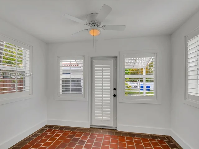 1667 SW 11th St, Miami FL 33135