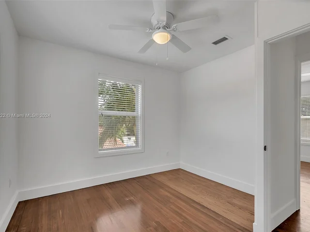 1667 SW 11th St, Miami FL 33135