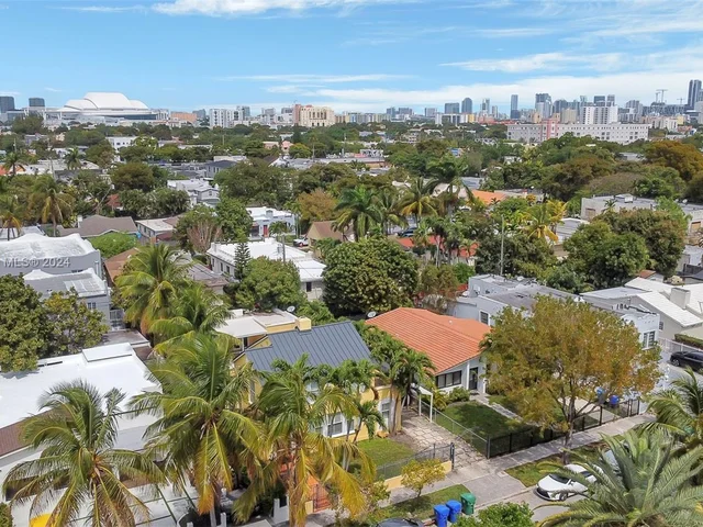 1667 SW 11th St, Miami FL 33135