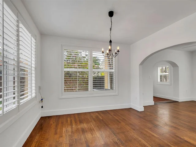 1667 SW 11th St, Miami FL 33135