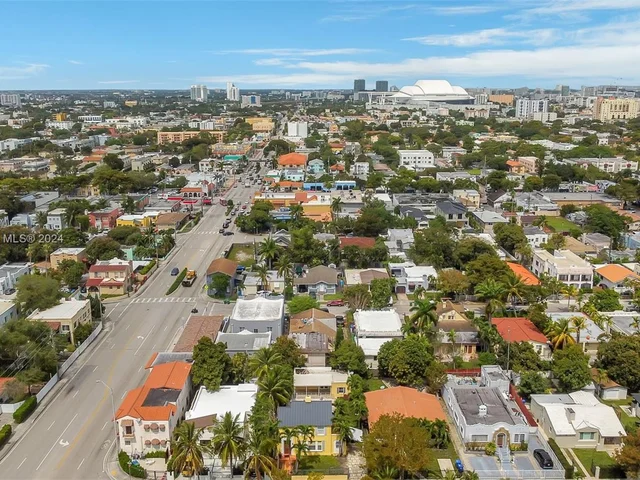 1667 SW 11th St, Miami FL 33135