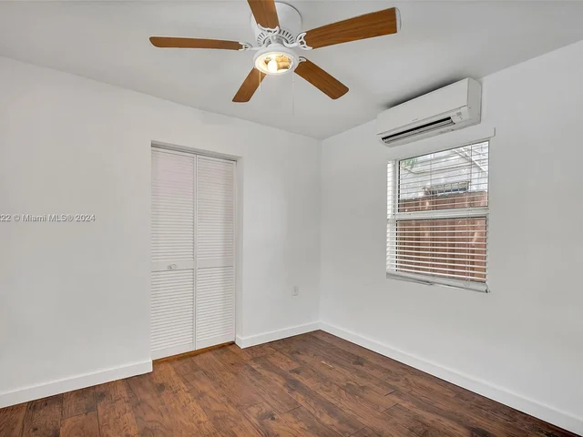 1667 SW 11th St, Miami FL 33135