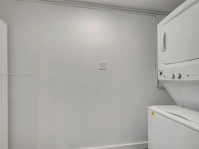 1667 SW 11th St, Miami FL 33135