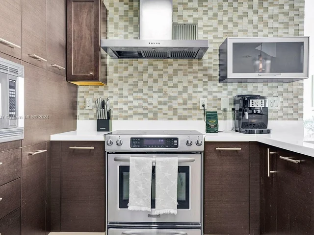 150 Sunny Isles Blvd # 805, Sunny Isles Beach FL 33160