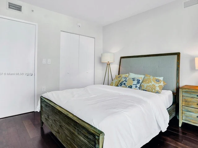 150 Sunny Isles Blvd # 805, Sunny Isles Beach FL 33160