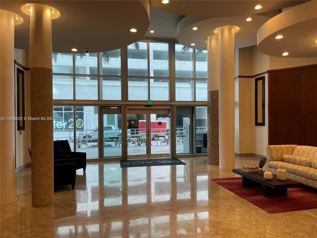 186 SE 12th TER # 708, Miami FL 33131