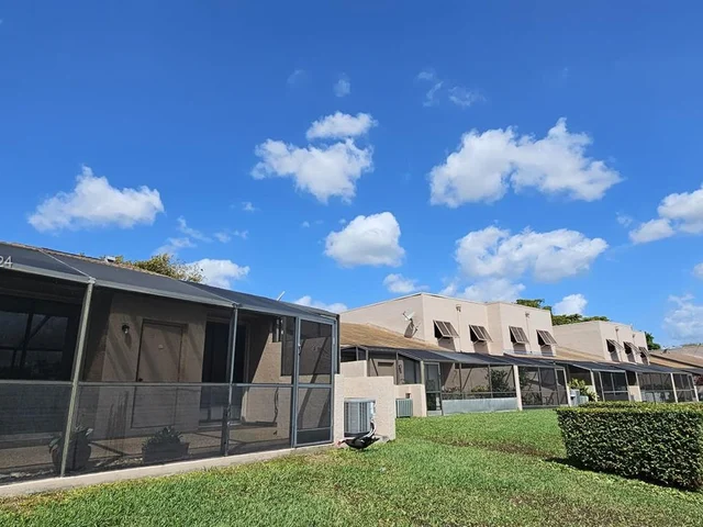 1189 NW 122nd Ter, Pembroke Pines FL 33026