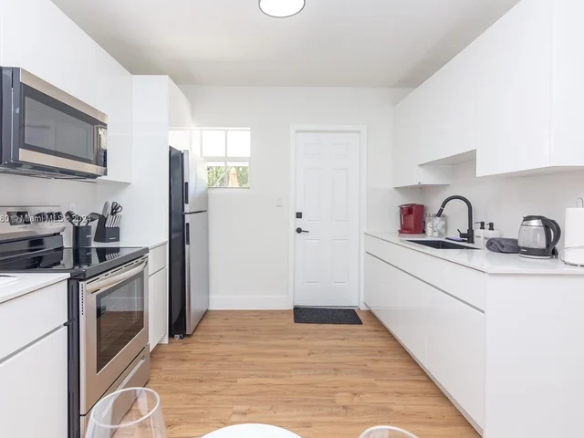 2975 NW 14th Ave, Miami FL 33142