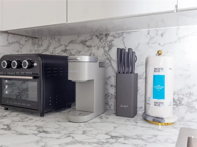 2975 NW 14th Ave, Miami FL 33142