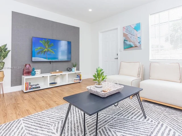 2975 NW 14th Ave, Miami FL 33142