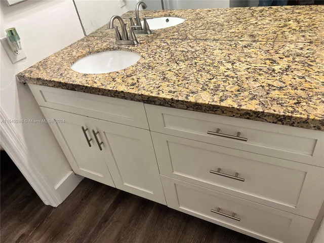 19055 NW 62nd Ave # 104, Hialeah FL 33015