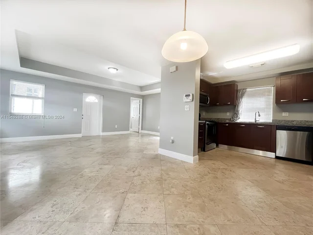 1045 SW 9th Ct # P, Miami FL 33130