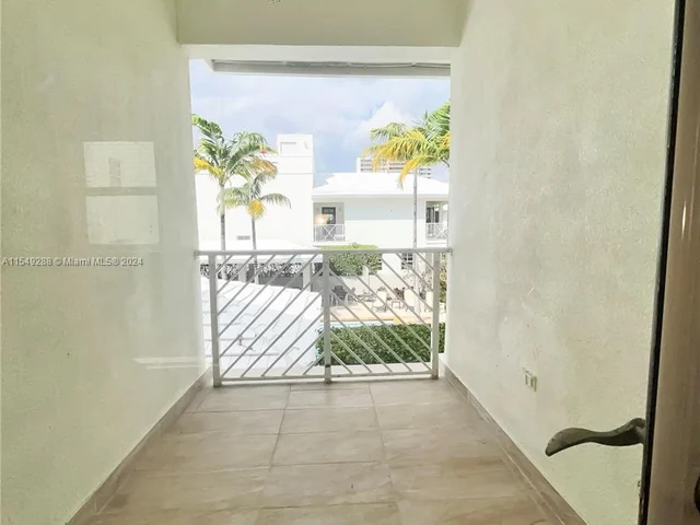 1045 SW 9th Ct # P, Miami FL 33130