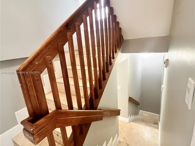 1045 SW 9th Ct # P, Miami FL 33130