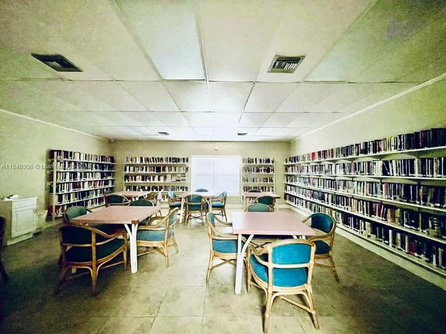 2960 E Crosley Dr E # D, West Palm Beach FL 33415