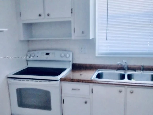 2960 E Crosley Dr E # D, West Palm Beach FL 33415