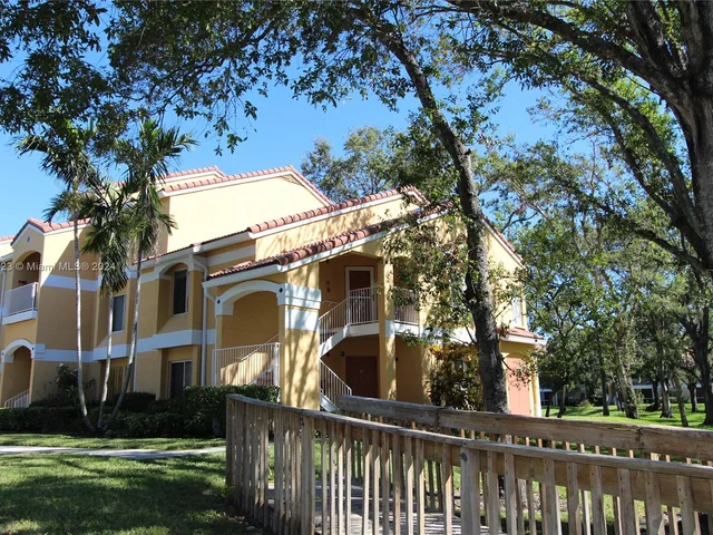 2321 NW 33rd St # 213, Oakland Park FL 33309