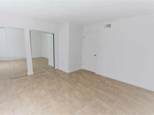 2321 NW 33rd St # 213, Oakland Park FL 33309