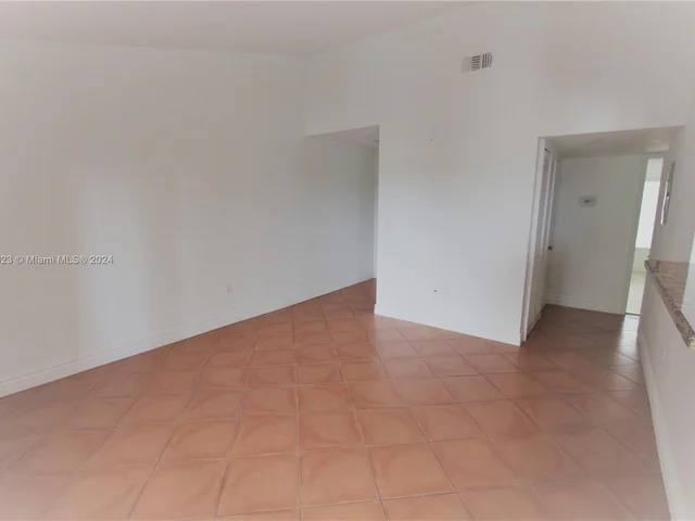 2321 NW 33rd St # 213, Oakland Park FL 33309